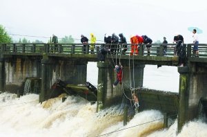 江西丰城卫生局抗洪期间旅游局长被免职任书记